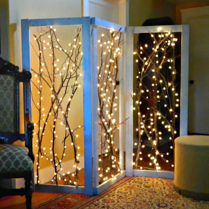 How to decorate a room divider screen