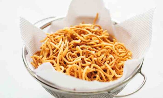 How to cook crispy noodles chinese style