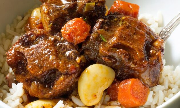 How to cook oxtails jamacian style